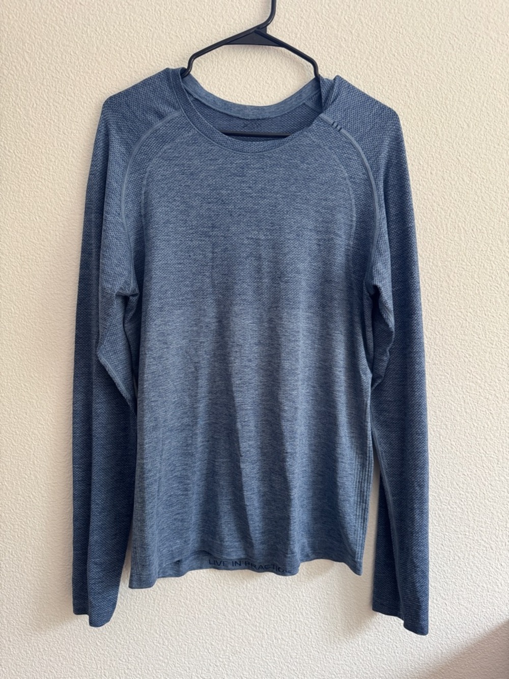 Lululemon metal vent long sleeve shirt